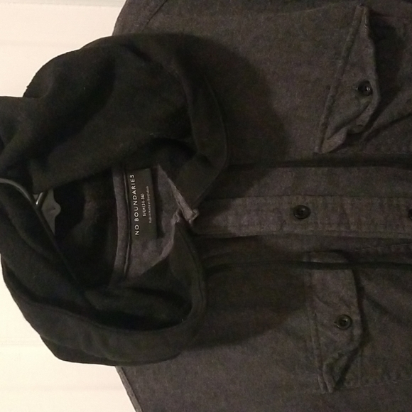 Hooded button down - Picture 2 of 3